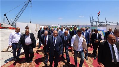 تأكيدا لـ نيوز رووم.. وزير النقل يتفقد مشروعات ميناءي الإسكندرية والدخيلة 
