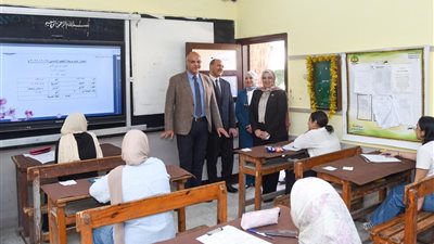 إيقاف معلمين وإحالتهما للتحقيق لتسريب امتحان الشهادة الإعدادية في الإسكندر