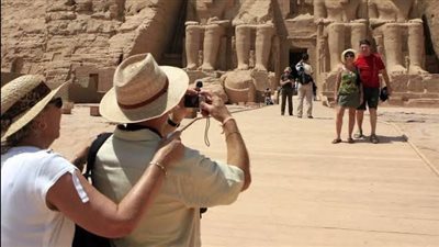 أيرلندا: مصر متنوعة سياحيًا وهي وجهة سياحية عالمية متكاملة 