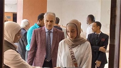 رئيس جامعة أسوان: وفرنا جهازين للماسح الإلكتروني لتفتيش الطلاب