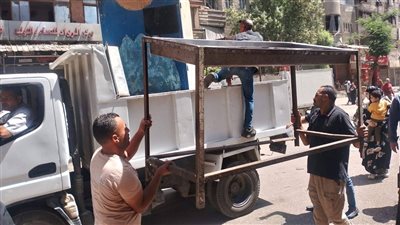 حملات مكثفة بالجيزة لرفع الإشغالات والقضاء على الفرز بترعة زنين والزمر