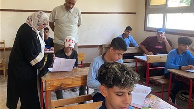 وكيلة وزارة التعليم تتفقد لجان امتحانات الشهادة الإعدادية وانتظام اللجان  