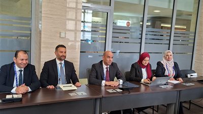 وزير العمل يبحث مع نظيره العُماني تعزيز التعاون بجنيف