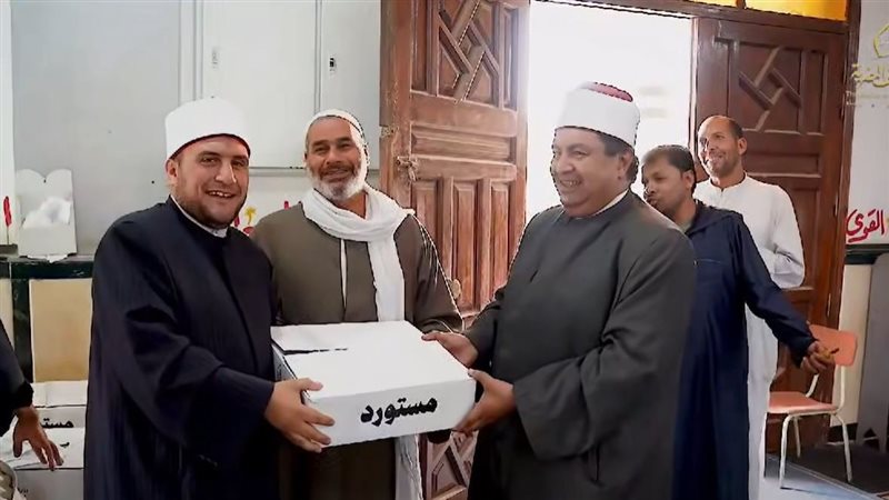 تسليم صكوك الأضاحي