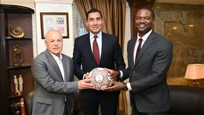 بحضور أبو ريدة.. وزير الرياضة يناقش مع أمين عام الكاف ملف مقر الاتحاد الأفريقي