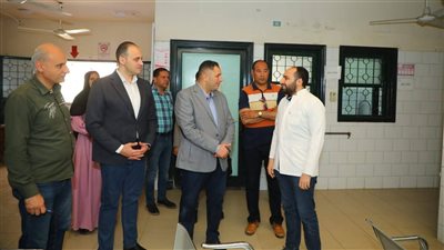 محافظ دمياط يتفقد وحدة طب الأسرة بقرية البستان في زيارة مفاجئة