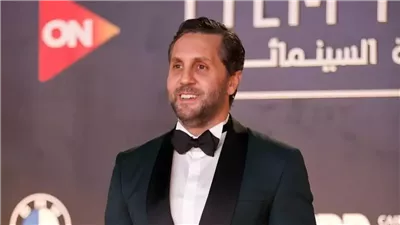 خيال مريض .. هشام ماجد يروج لمسرحيته الجديدة                                  