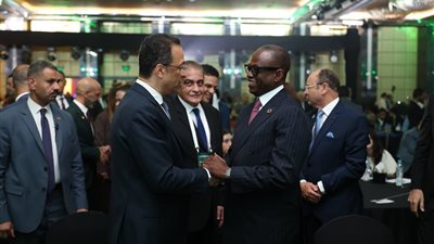 وزير الاتصالات: مصر تتبنى رؤية شاملة لبناء فضاء رقمي آمن