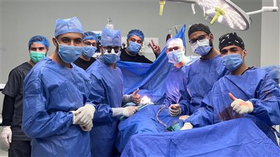 جراحه دقيقه بمستشفى الطوارئ الجامعي بسوهاج تنقذ شابًا من نزيف حول القلب 