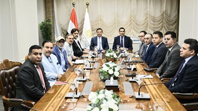 وزيرا الزراعة والرياضة يلتقيان مسؤولي الهيئة العامة لسباق الخيل