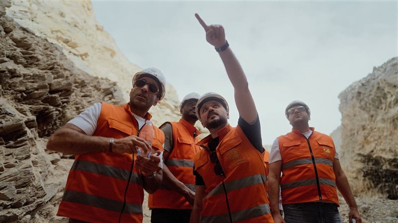استحواذ ديب ميتالز