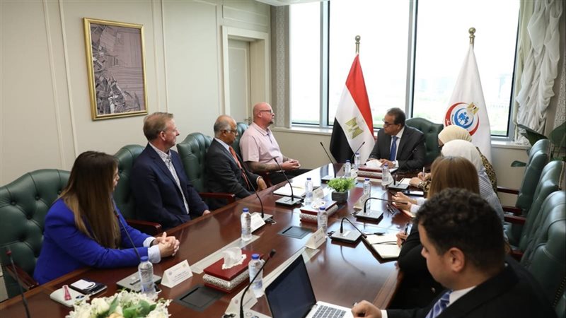 وزير الصحة الدكتور