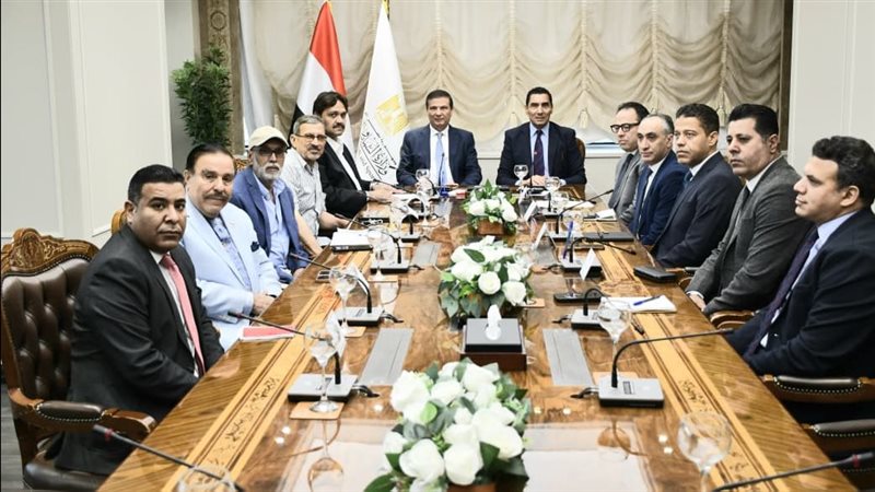 وزيرا الشباب والرياضة