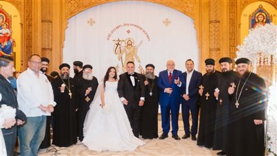 خالد الجندي يحضر حفل زفاف مخرج منفذ برنامجه في كنيسة السيدة العذراء