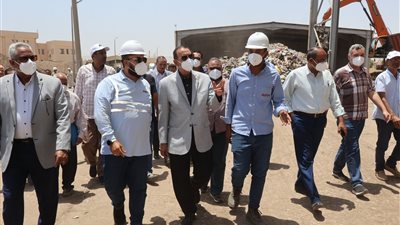 محافظ سوهاج يتفقد مصنع تدوير المخلفات الصلبة بدار السلام بتكلفة تخطت 120 مليون