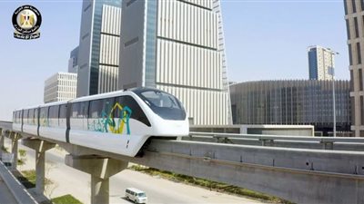 مونوريل شرق النيل يخطف الانظار ويتحول لأيقونة النقل الحديث بالعاصمة الجديدة