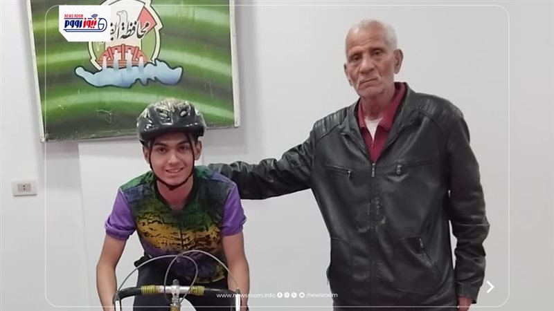 لاعب قيادة الدراجات