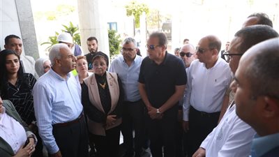 وزير الصحة يتفقد مركز أورام المنيا ومستشفى التأمين الصحي 