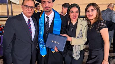 نائب رئيس «النيابة الإدارية» يشهد حفل تخرج كلية الهندسة بالجامعة الأمريكية