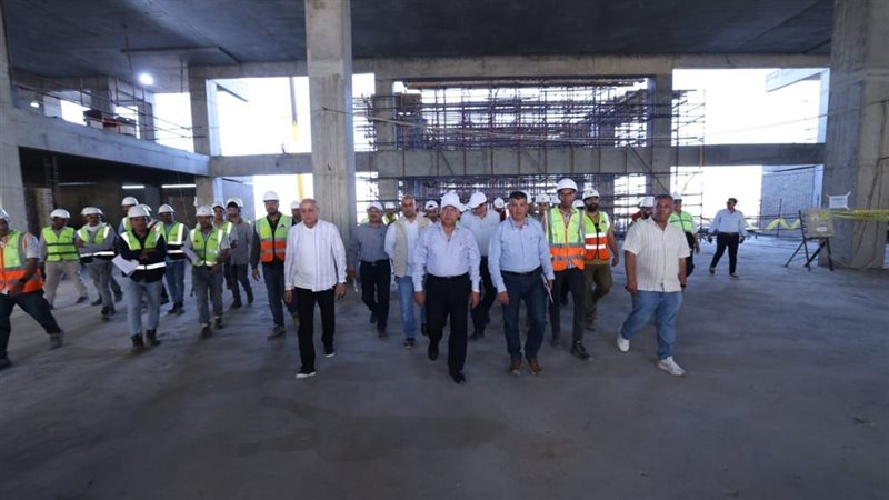 وزير النقل ومحافظ