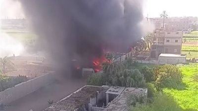 السيطرة على حريق هائل بمخزن أجهزة كهربائية في منشأة برديس بسوهاج 