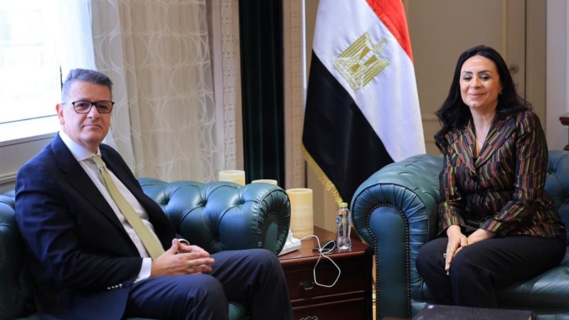 طارق رضوان، مايا