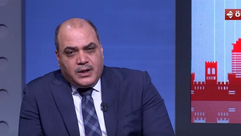 الساعة 6