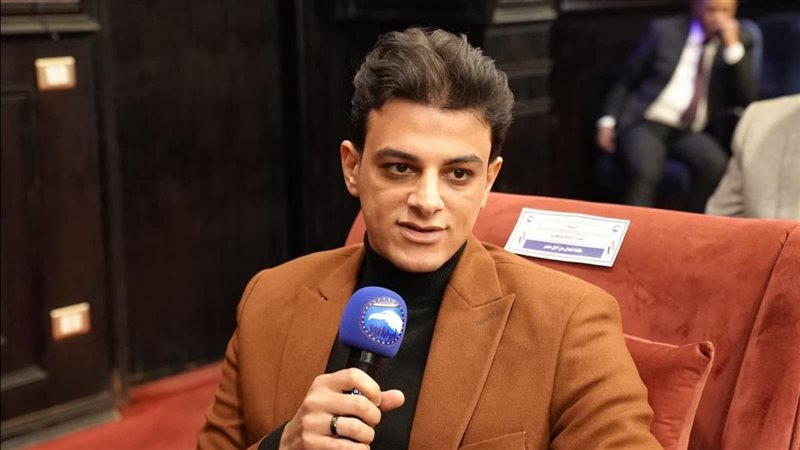الكاتب الصحفي محمد