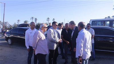 محافظ دمياط يتفقد أرض موقف سيارات جمصة ويوجه بسرعة التنفيذ لتحسين الخدمات