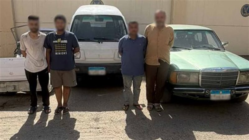 المتهمين 