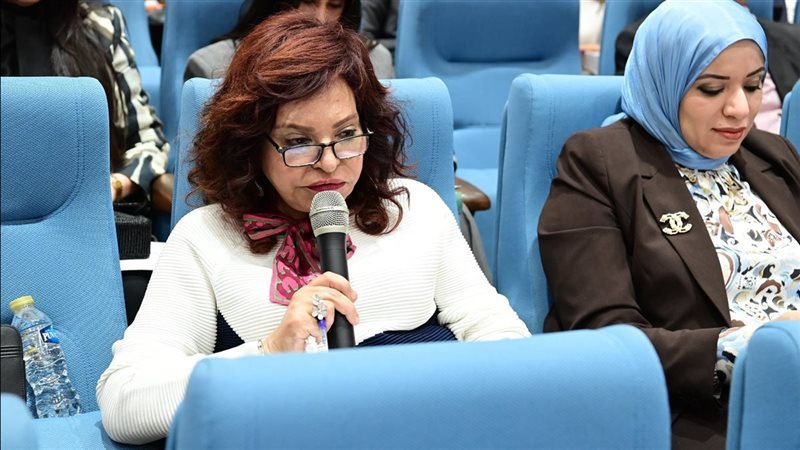 النائبة أمل عبد الحميد