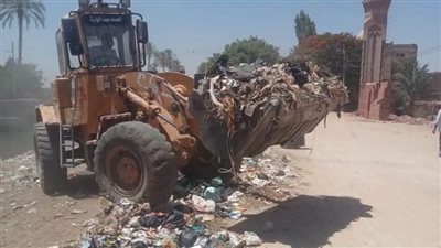لتحسين المظهر الحضاري بالشوارع.. حملات يومية لرفع المخلفات بقرى طهطا في سوهاج 