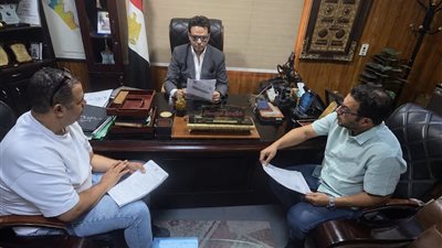 لمتابعة أداء المستشفيات.. وكيل وزارة الصحة بسوهاج يعقد اجتماعًا مع قيادات الطب