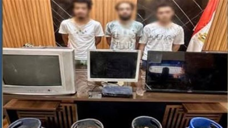 المتهمين 