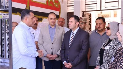 محافظ دمياط يرفع درجة الاستعداد القصوى ويتفقد لجان الثانوية العامة 