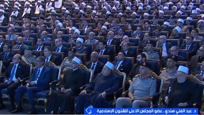 عبدالغني هندي: تخريج الأئمة من الأكاديمية العسكرية يعزز بناء جيل واعي 