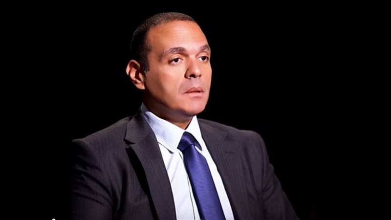مدحت نافع