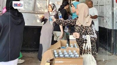 تعليم الفيوم يوزع الورود والمياه والشيكولاتة على طلاب الثانوية العامة 