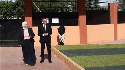 محافظ أسوان يتابع إنطلاق ماراثون إمتحانات الثانوية العامة داخل لجنة المكفوفين 