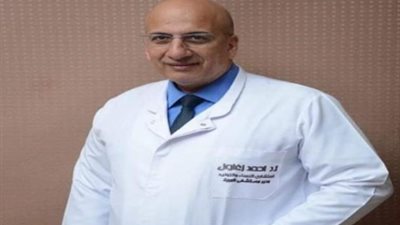 نقيب أطباء البحيرة: تنظيم دخول المرافقين بالمستشفيات ضرورة بسبب ضغط الحالات