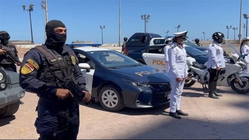 جانب من عمليات التأمين