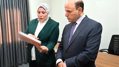 محافظ الغربية يتفقد خدمات المواطنين ببسيون ويشدد على سرعة الإنجاز