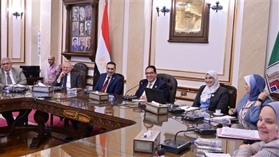 رئيس جامعة القاهرة يترأس اجتماع تفعيل مكتب النزاهة العلمية 