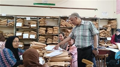 وكيل تعليم قنا يطمئن على سير العملية التعليمية فى إمتحانات الإعدادية
