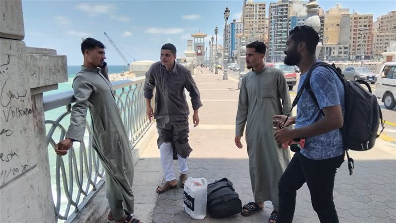 مصطفى المصري يقنع