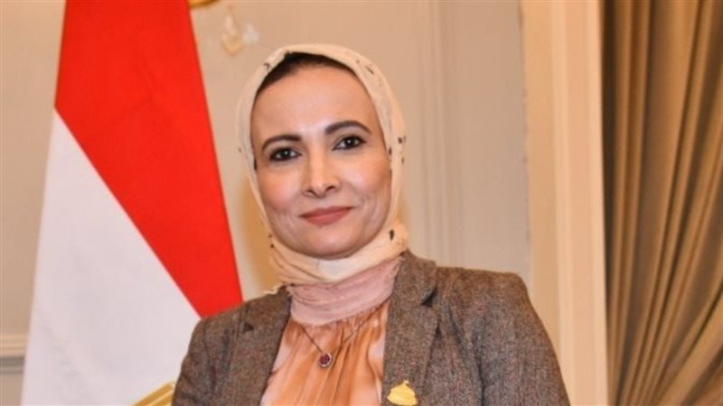  نشوة عقل عضو مجلس