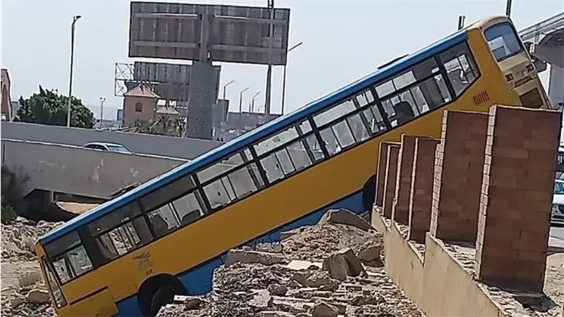 حادث انقلاب أتوبيس