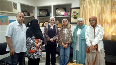 تعليم السويس يستقبل أبطال مسابقة الرسم الدولية الفائزين في الصين