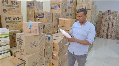 ضبط 450 زجاجة زيت و350 كيلو دقيق قبل تهريبهما للسوق السوداء بالأقصر