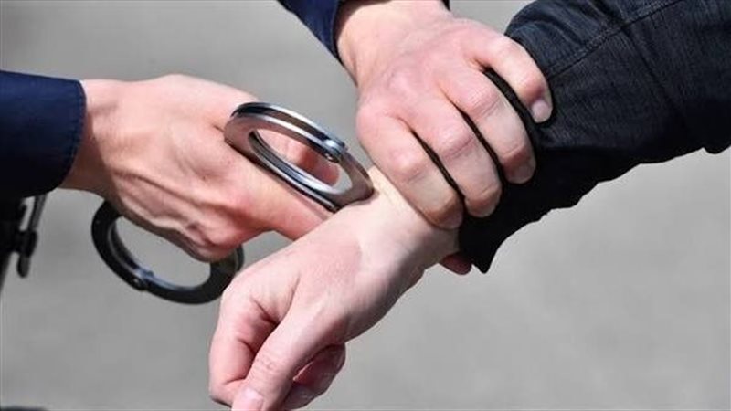 القبض على شخصين 